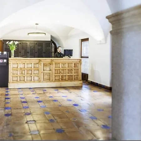 Hotel De 4*