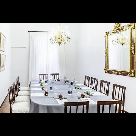 梅里达旅馆 4* 梅里达