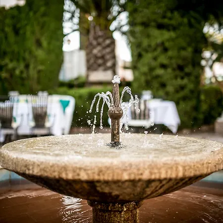 梅里达旅馆 酒店 4*