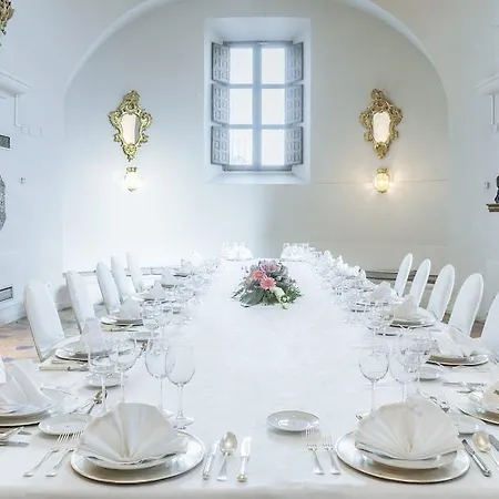 Hotel De 4*