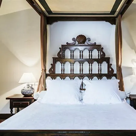 梅里达旅馆 酒店 4*